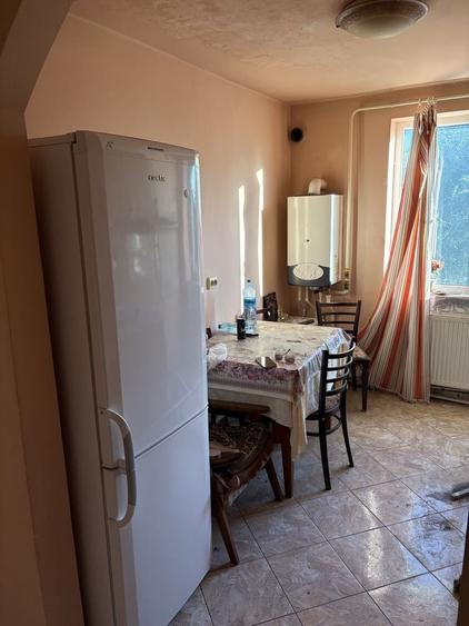Apartament cu 2 camere semidecomandat în Exterior Vest