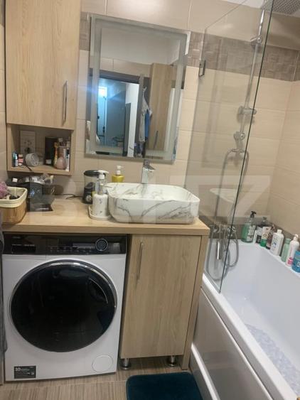Apartament cu 3 camere decomandat, mobilat în Sud-Vest