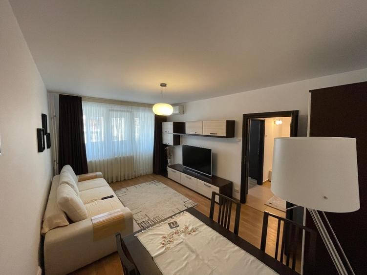Apartament cu 2 camere decomandat, mobilat în Banu Manta