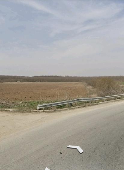 Teren de 4000 mp, în Dragomirești-Deal