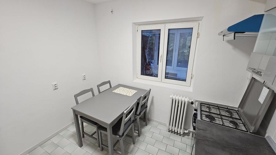Apartament cu 3 camere decomandat, mobilat în Aviației
