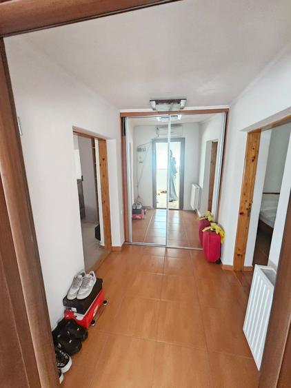 Casă cu 3 camere cu Canalizare în Chitila