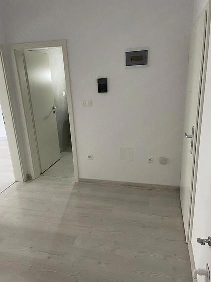 Garsonieră decomandată în Noua