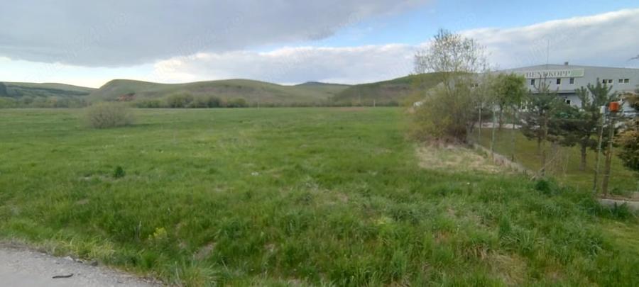 Teren de 4653 mp, în Căpușu Mare