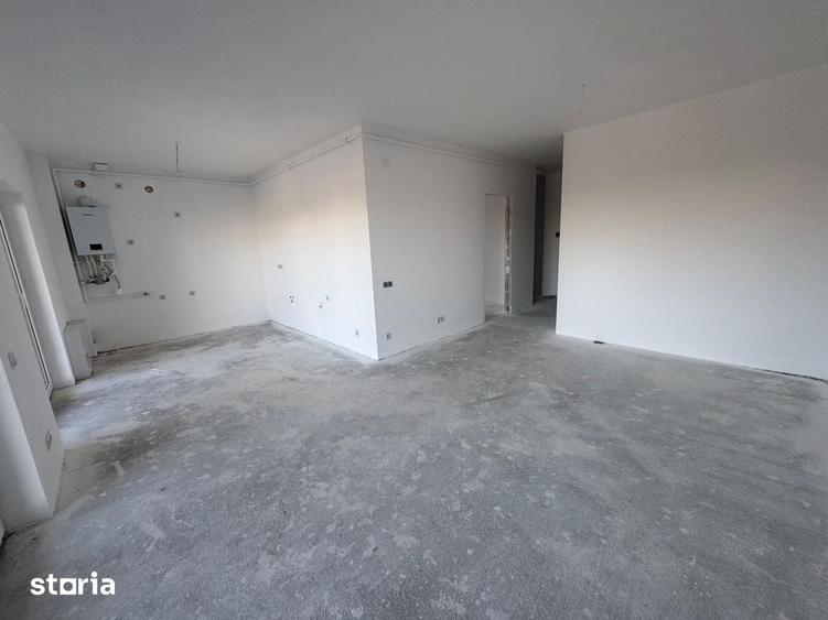 Apartament cu 3 camere decomandat în Trei Stejari