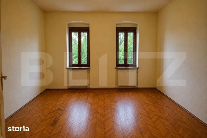 Casă cu 4 camere cu Teren 678 Mp în Elisabetin