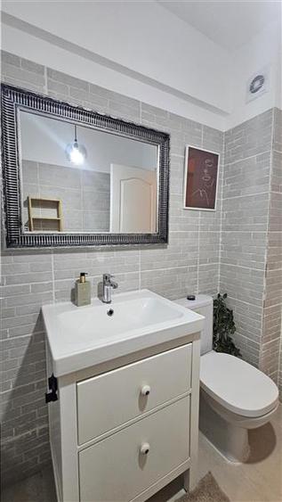 Apartament cu 2 camere decomandat, mobilat în Berceni