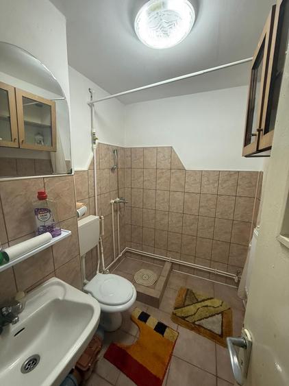 Garsonieră decomandată în Central
