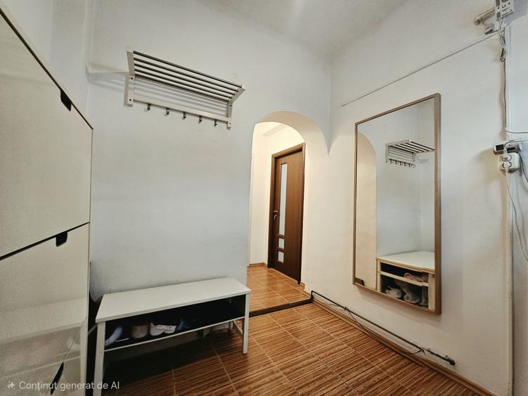 Apartament cu 3 camere semidecomandat în Dorobanți