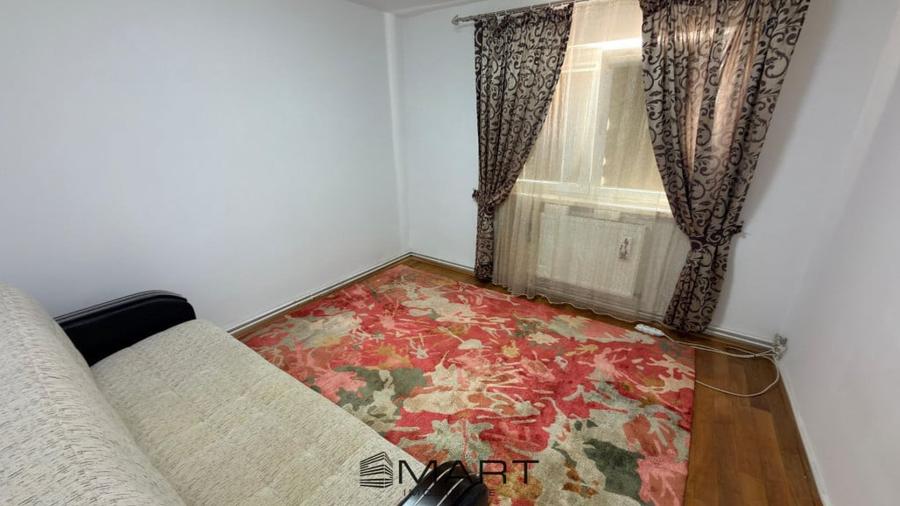 Apartament cu 4 camere decomandat în Ștrand
