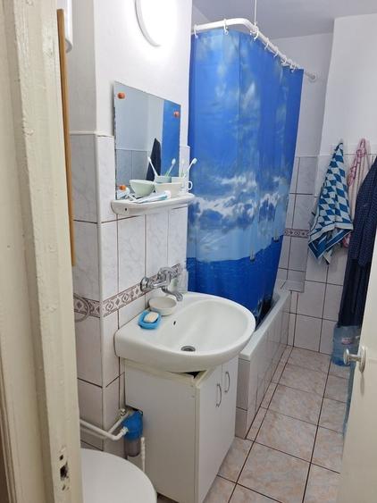 Garsonieră decomandată în Central