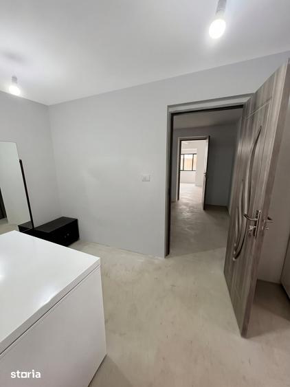 Casă cu 4 camere cu Teren 1000 Mp în Roata de Jos