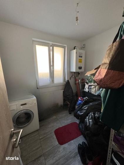 Casă cu 7 camere cu Teren 670 Mp în Recea