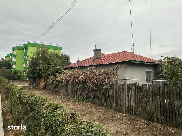 Casă cu 4 camere cu Teren 700 Mp în 1 Decembrie