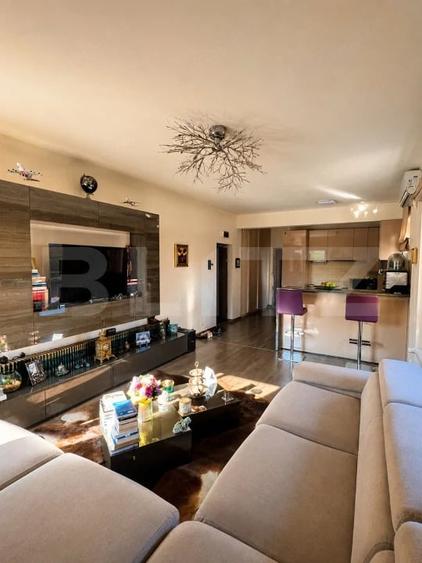 Apartament cu 2 camere semidecomandat în Borhanci