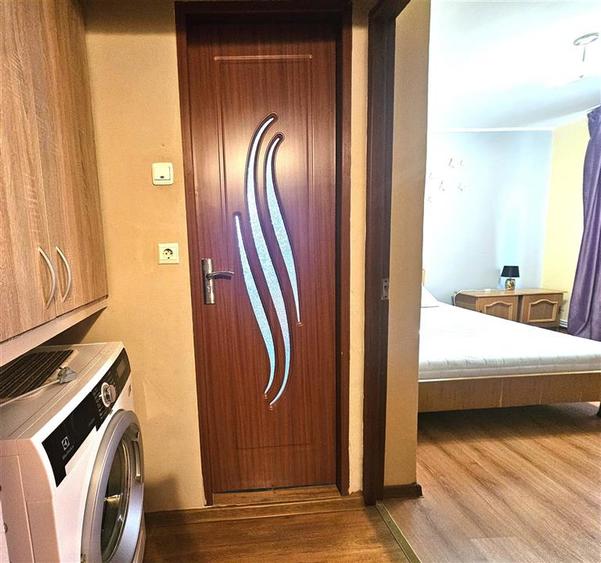 Apartament cu 3 camere decomandat, mobilat în Tomești