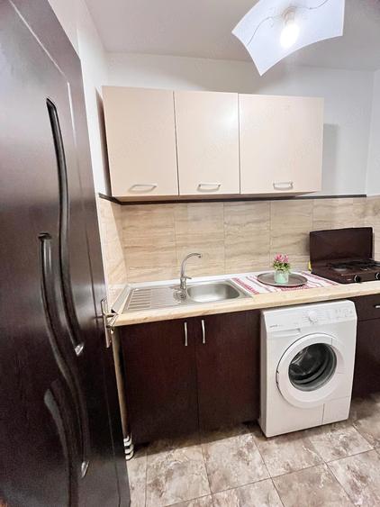 Garsonieră decomandată în Central