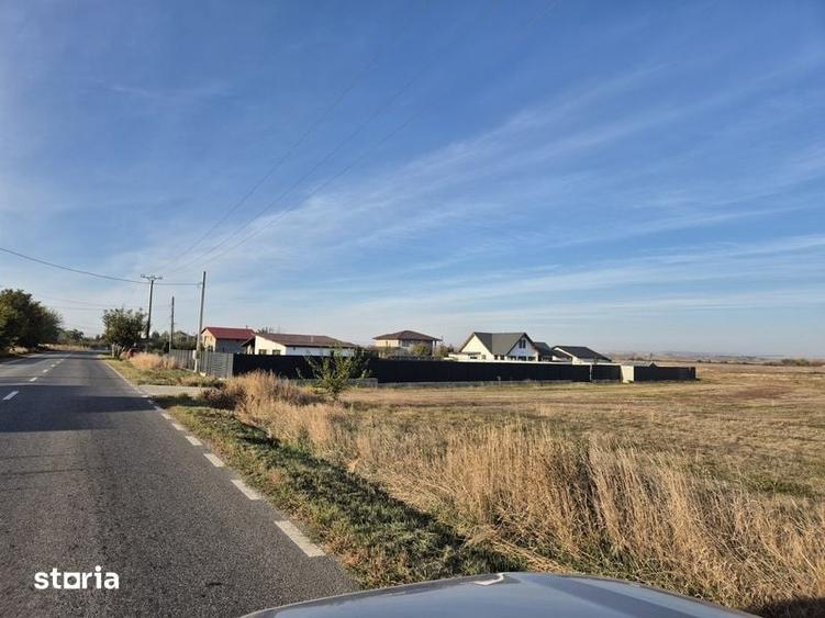 Teren de 450 mp, în Horia