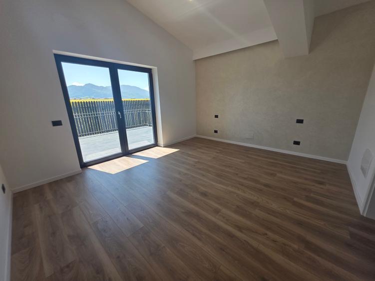 Casă individuală cu 3 camere cu Teren 500 Mp în Tărlungeni