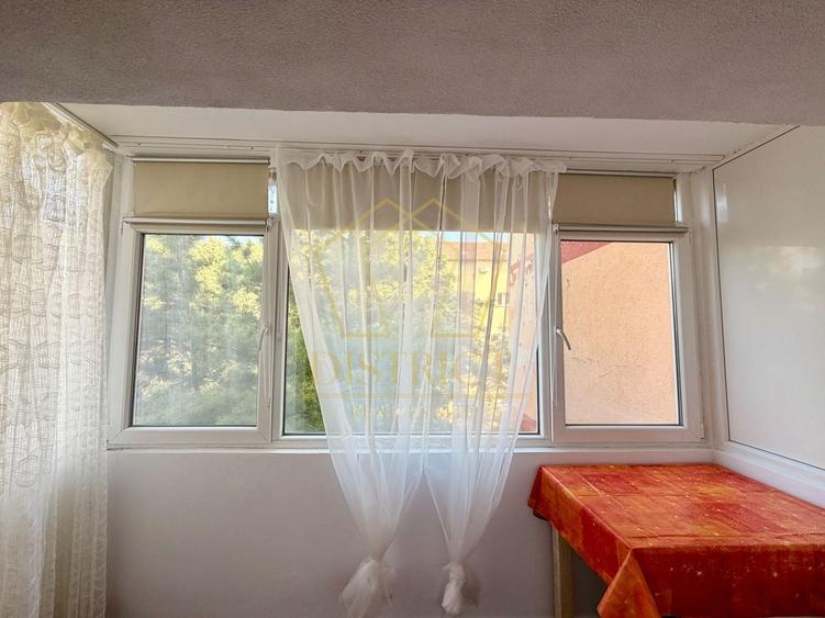Apartament cu 2 camere decomandat, mobilat în Aradului