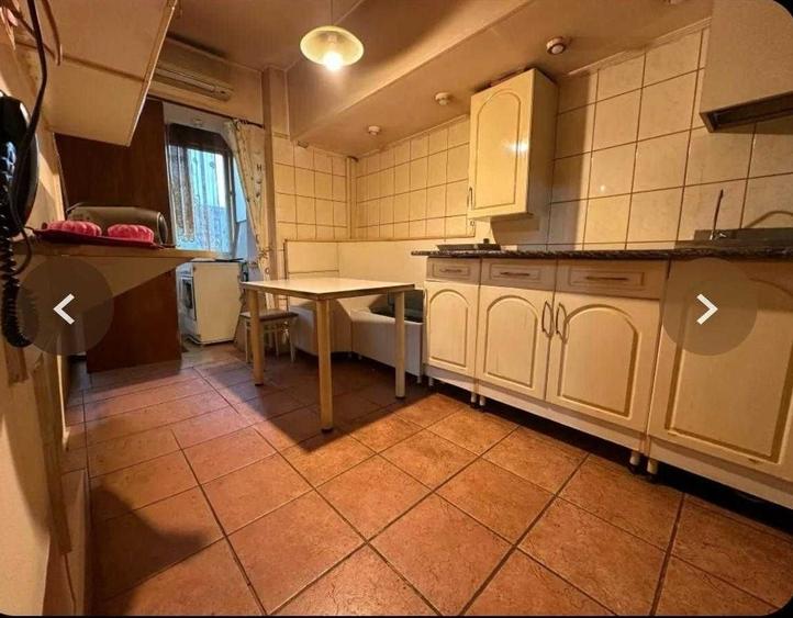 Apartament cu 4 camere decomandat în Pantelimon