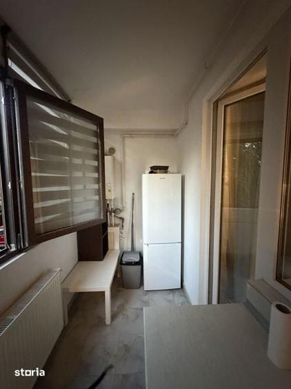 Inchiriez garsoniera Militari Residence - autobuz la scara - 8