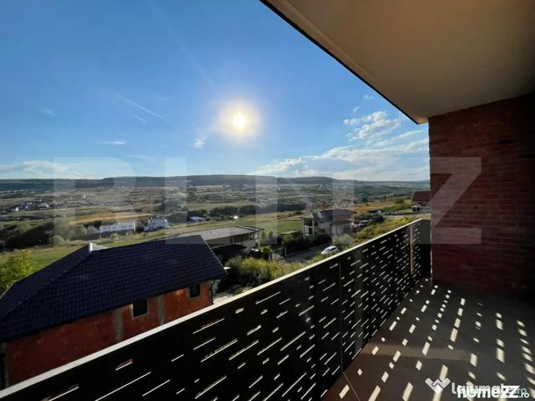 Apartament cu 2 camere semidecomandat în Chinteni