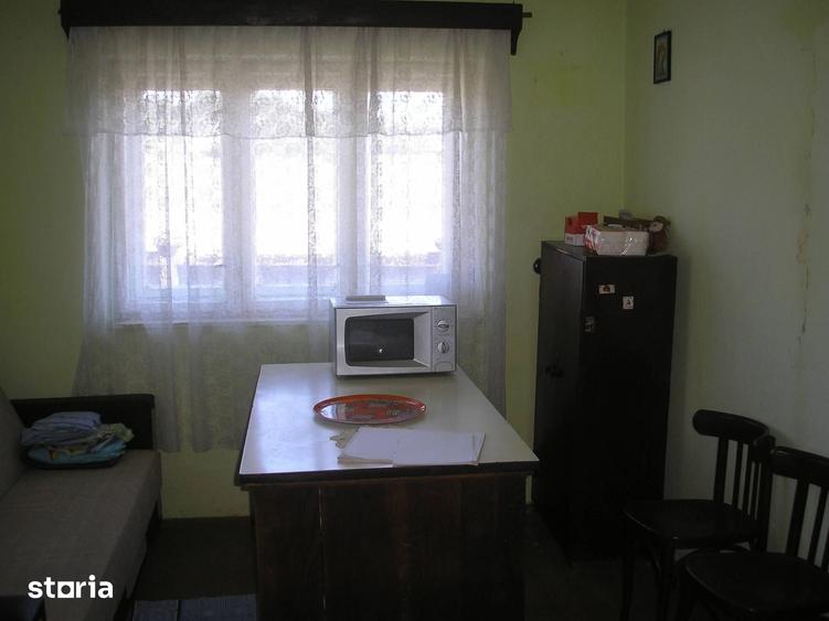Casă cu 6 camere cu Teren 10400 Mp în Asuaju de Sus