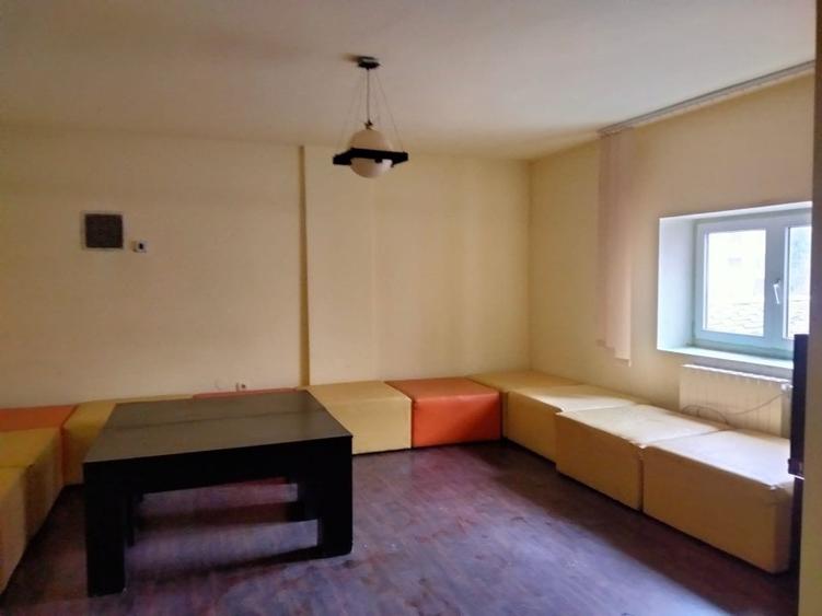 Proprietate specială, de 385 mp, în Rovine