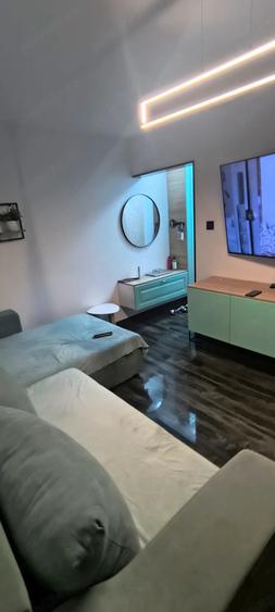 Proprietar vand ap la parter cu. 2 camere cu centrala - 3