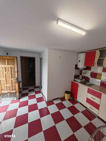 Casă cu 3 camere cu Teren 1528 Mp în Optași