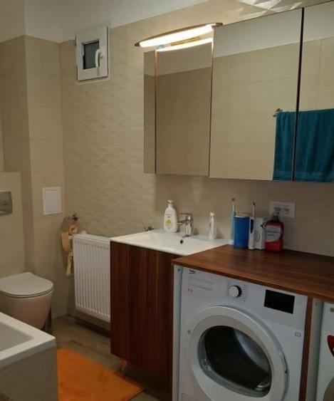 Apartament cu 3 camere semidecomandat în Virtuții