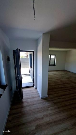 Casă cu 4 camere cu Teren 250 Mp în Central
