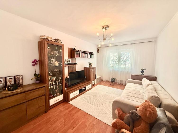 Apartament cu 3 camere - renovat - 61 MPU - Nicolina Lidl - 3