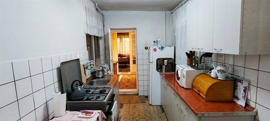 Casă cu 3 camere cu Teren 900 Mp în Spitalul Județean