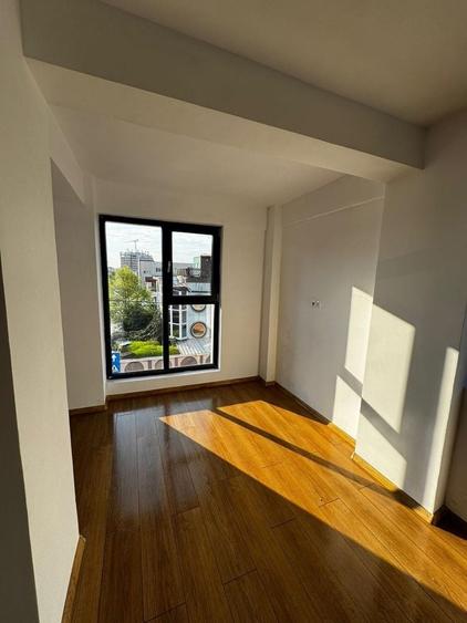 Apartament cu 2 camere decomandat în Runcu