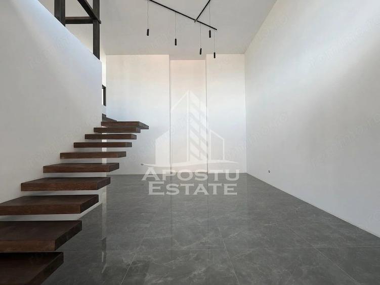 Casă cu 4 camere cu Teren 570 Mp în Giarmata