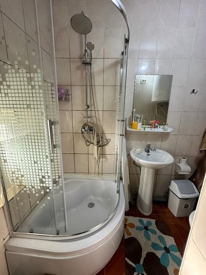 Garsonieră decomandată în 13 Septembrie