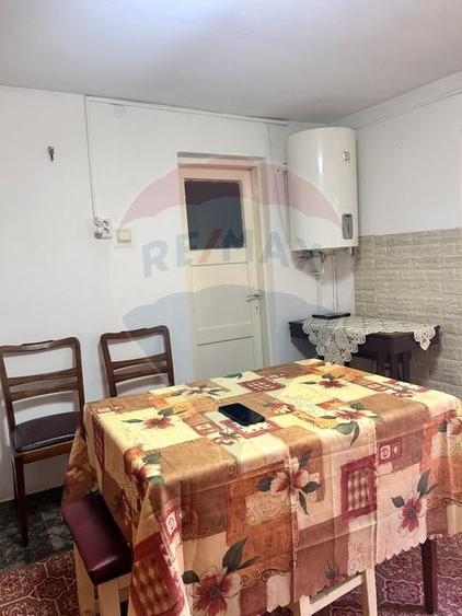 Casă individuală cu 4 camere cu Teren 174 Mp în Gheorghe Doja