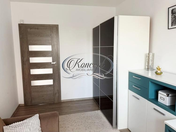 Apartament cu 3 camere semidecomandat, mobilat în Zorilor