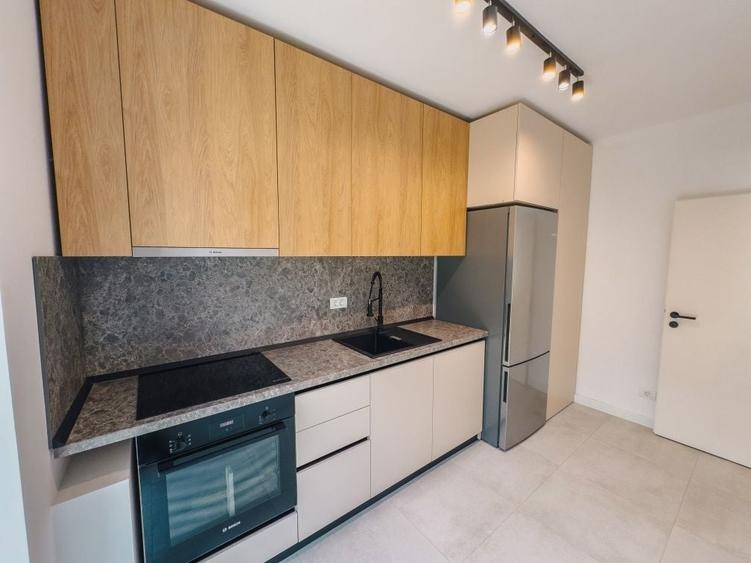Casă cu 3 camere cu Teren 100 Mp în Central