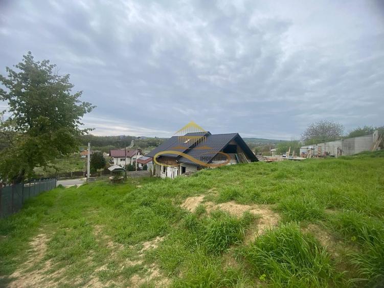 Casă individuală cu 4 camere cu Canalizare în Măgura