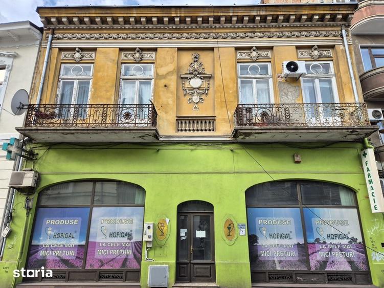 Apartament cu 7 camere în Centrul Istoric