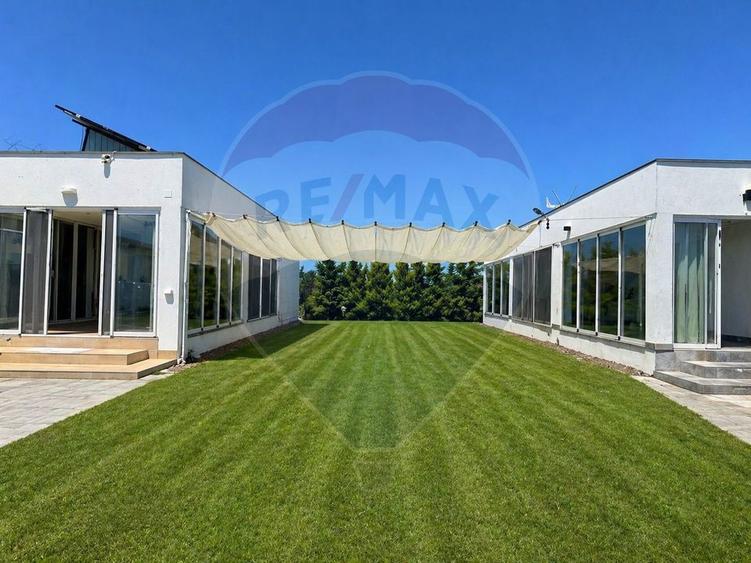 Casă individuală cu 5 camere cu Teren 585 Mp în Corbu
