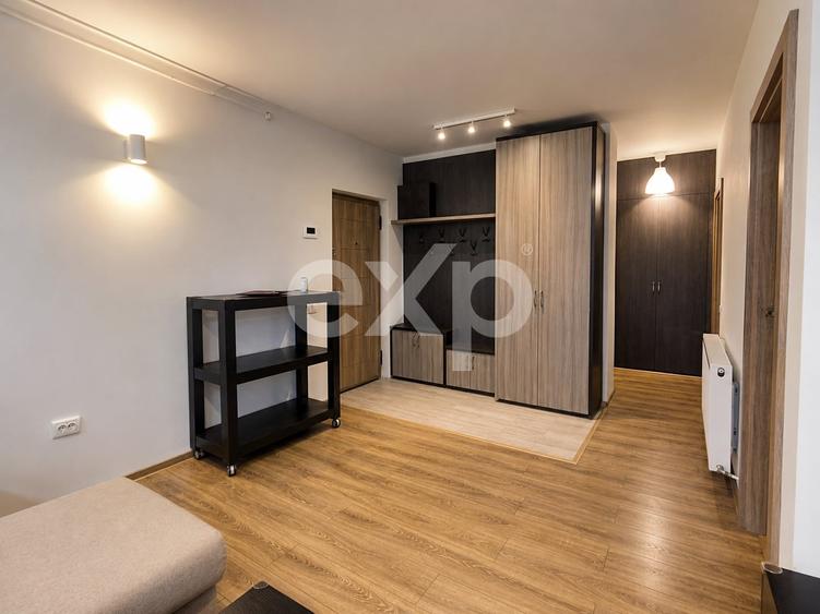 Apartament cu 3 camere decomandat, mobilat în Bună Ziua