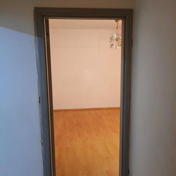 Apartament cu 4 camere decomandat în Virtuții
