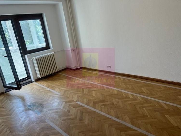 Apartament cu 4 camere decomandat în Unirii