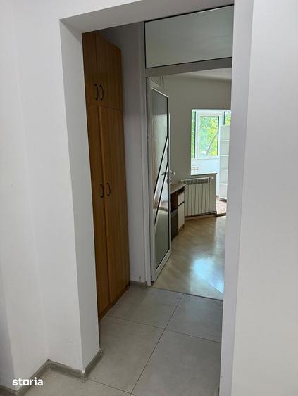 Apartament cu 2 camere decomandat în Podu Roș