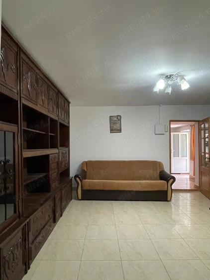 Casă cu 5 camere în Cobadin
