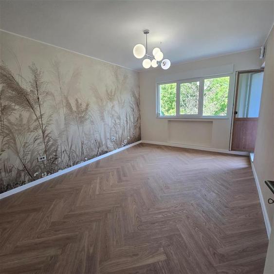 Apartament cu 4 camere decomandat în Copou